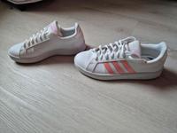 Adidas Turnschuhe Gr. 40 weiß coralle/ lachsfarben Nordrhein-Westfalen - Lippstadt Vorschau