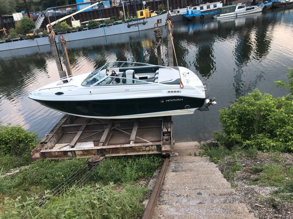 Mariah Davanti Z215 Sportboot Motorboot V8 Einspritzer Corsa in Köln