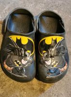 BATMAN Crocs Hausschuhe Badeschuhe Strand Sommerschuhe Gr. 32-33 Brandenburg - Petershagen Vorschau