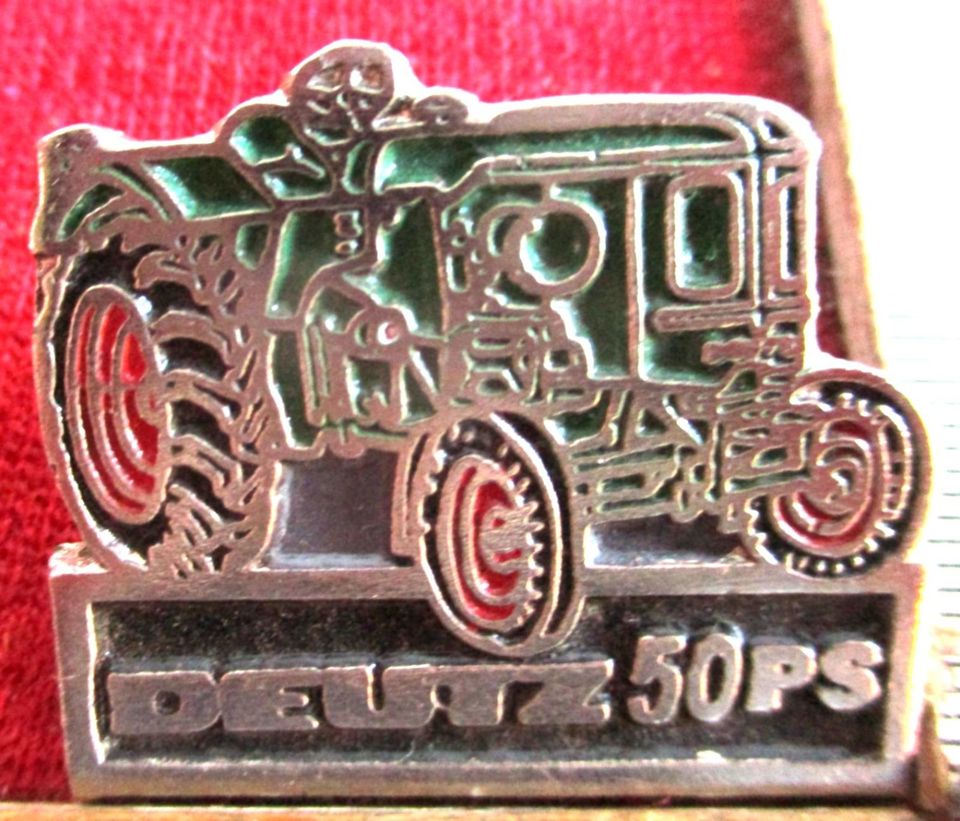 DEUTZ 50PS Trecker Traktor Abzeichen Orden Pin Made in Germany Sc in Hoya