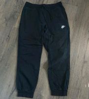 Nike Sportswear Club Fleece Cuffed Pant Jogginghose schwarz Gr. M Niedersachsen - Oldenburg Vorschau
