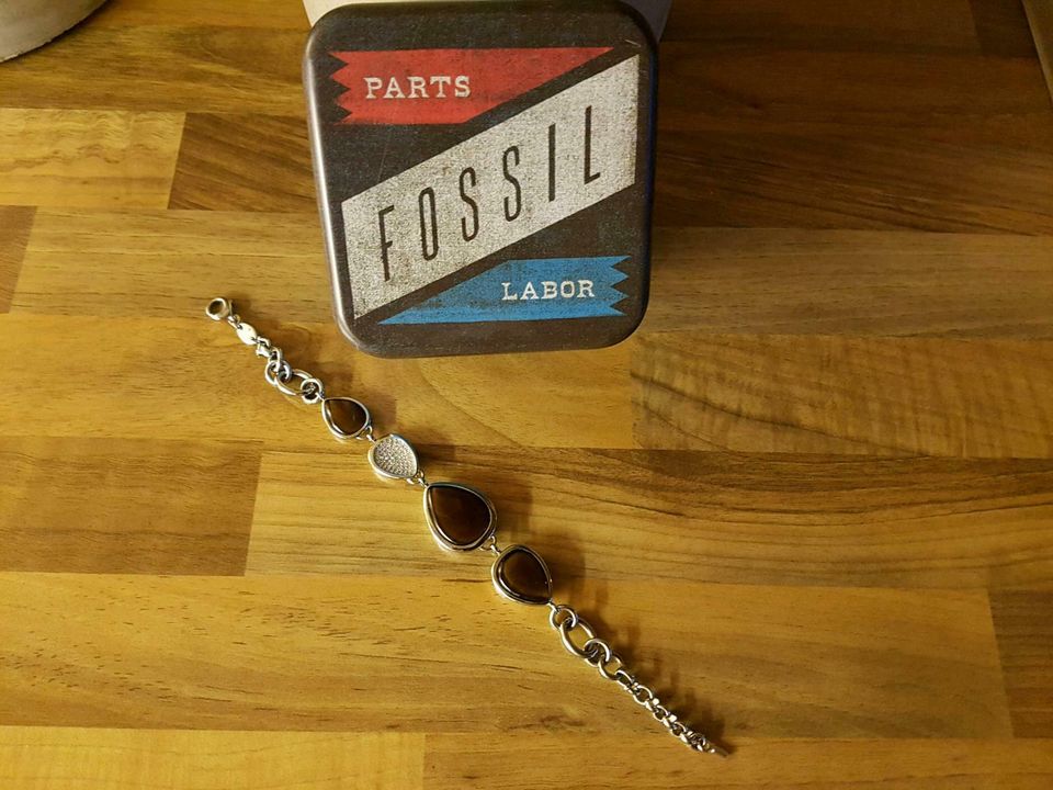 Neues Armband von FOSSIL mit wunderschönen Schmucksteinen in Wuppertal