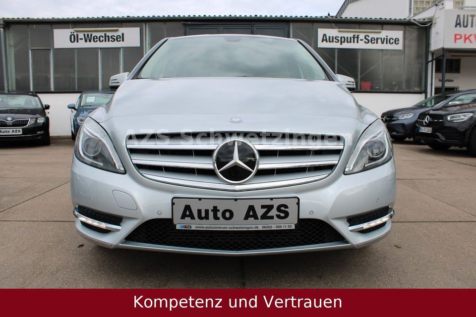Mercedes-Benz B 180/48.871KM/6-GANG/XENON/NAVI/SITZHEIZUNG/PDC in Schwetzingen