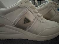 Guess Sneaker Creme Gr. 40Neu Hessen - Ginsheim-Gustavsburg Vorschau