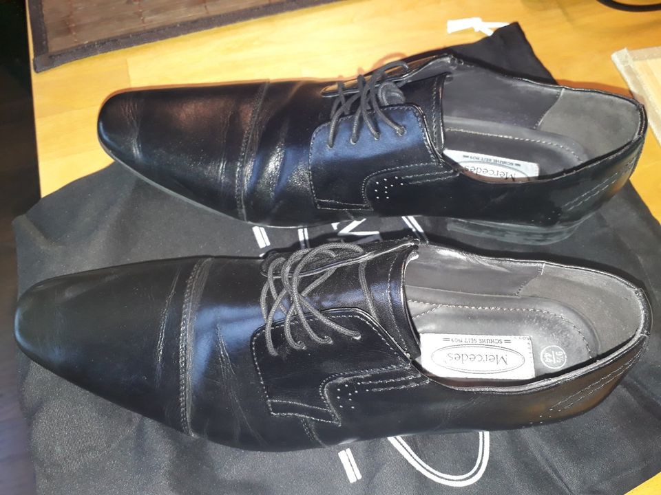 Schuhe, Echtleder in Utendorf