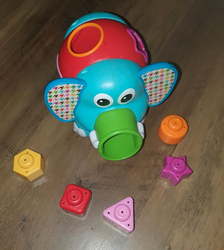 Spielzeug  Elefant in Böblingen