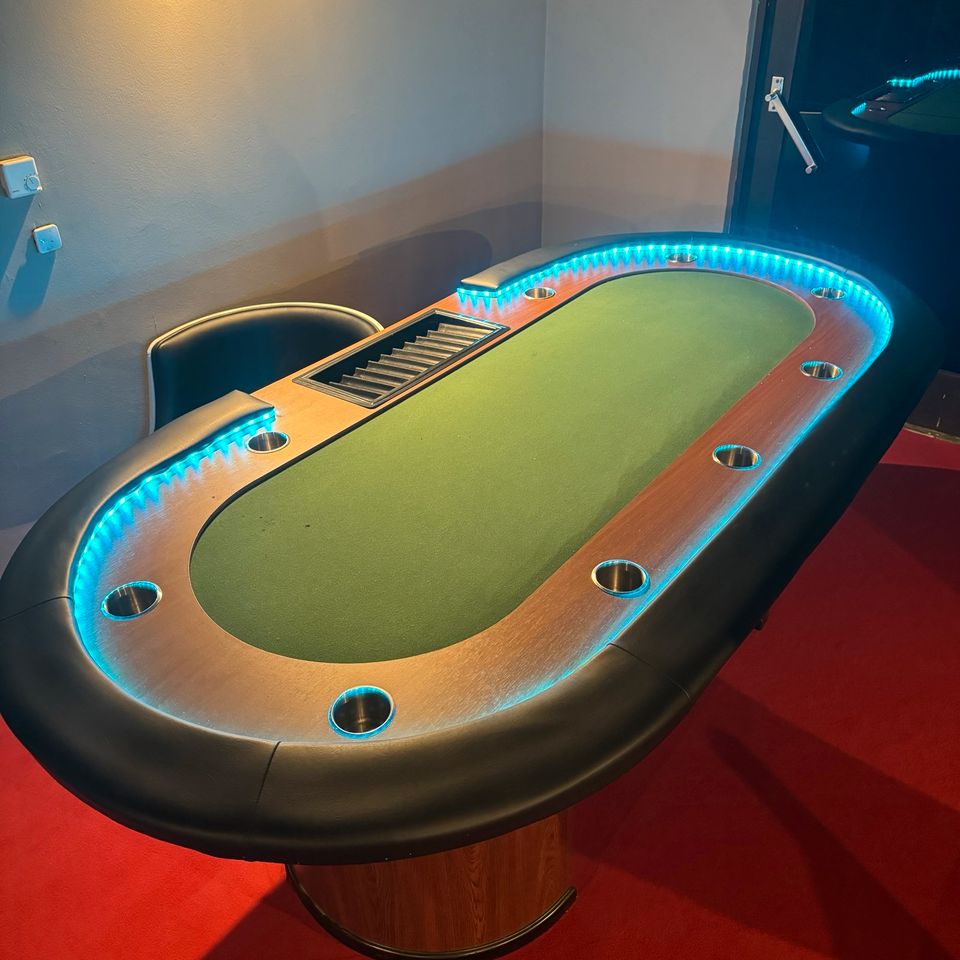 Pokertisch mit LED Beleuchtung Poker in Ehningen