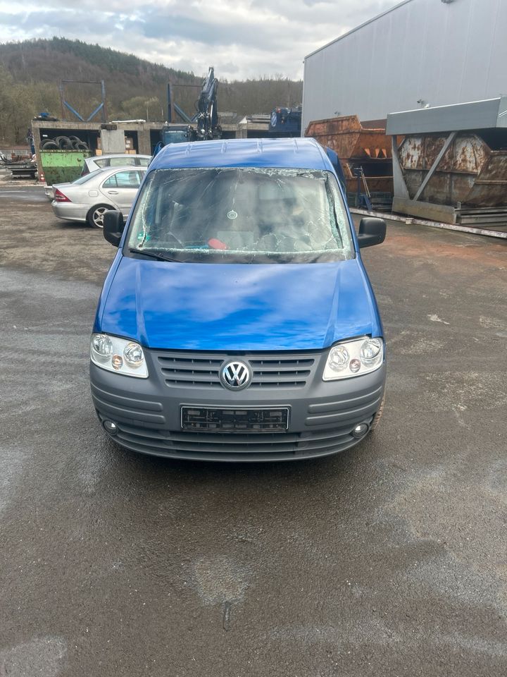 Schlachtfest VW Caddy in Siegen