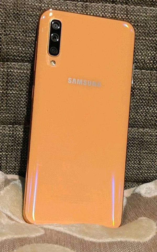 Samsung Galaxy A 50 in Backnang