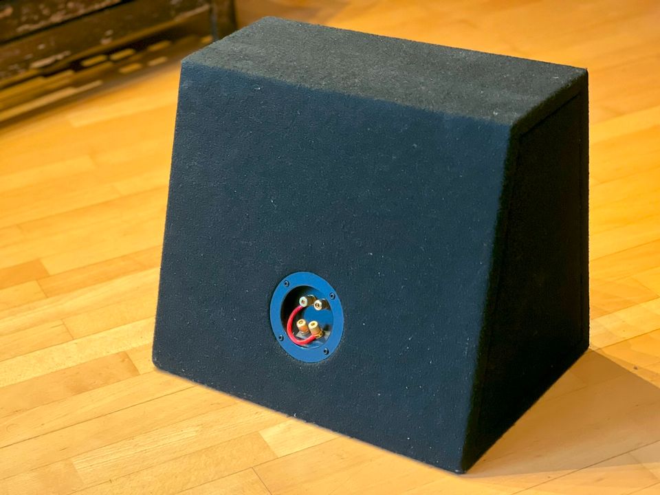 Subwoofer Alpine X-W10D4 X-Series  mit Gehäuse in Wuppertal