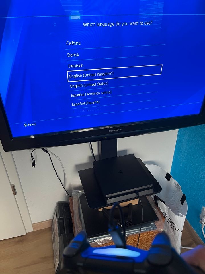 Ps4 500Gb + Controller in Kehl