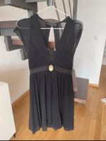 Schwarzes *TwinSet* Kleid mit gold Detail und Rückenfrei in Gr.36 Düsseldorf - Pempelfort Vorschau