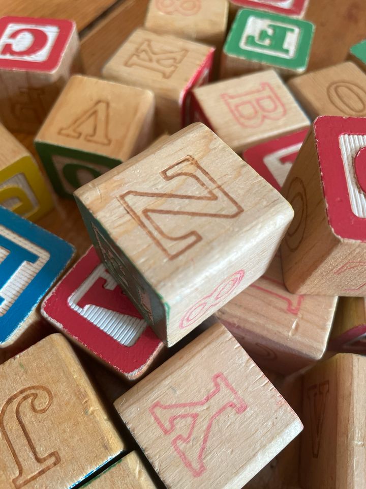 Holzwürfel Holzspielzeug Kleinkind Spielzeug Holz Buchstaben in Dortmund