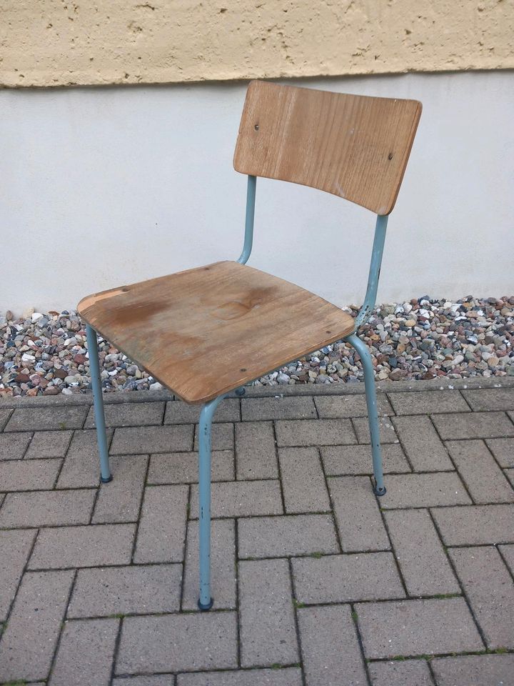 Vintage Retro Stuhl, ehemaliger Schulstuhl in Wismar