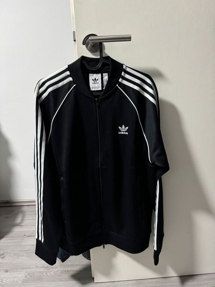 Adidas Trainingsjacke in Hamburg