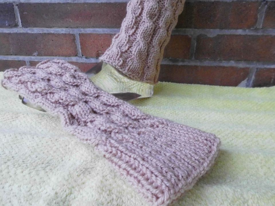 Armstulpen beige Beinstulpen gestrickt Stulpen Pulswärmer L / XL in Berlin