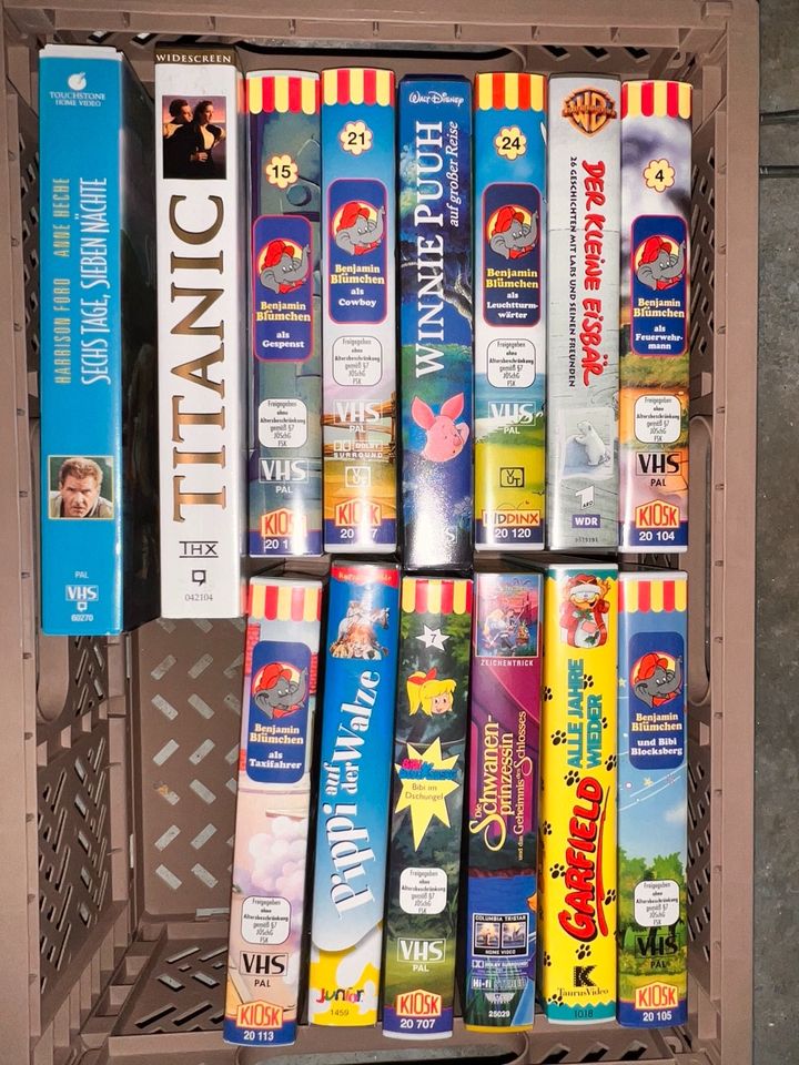 verschiedene VHS in Hamburg