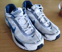 Nike Initiator Größe 8,5 bzw. 42 Turnschuhe Rheinland-Pfalz - Irrel Vorschau