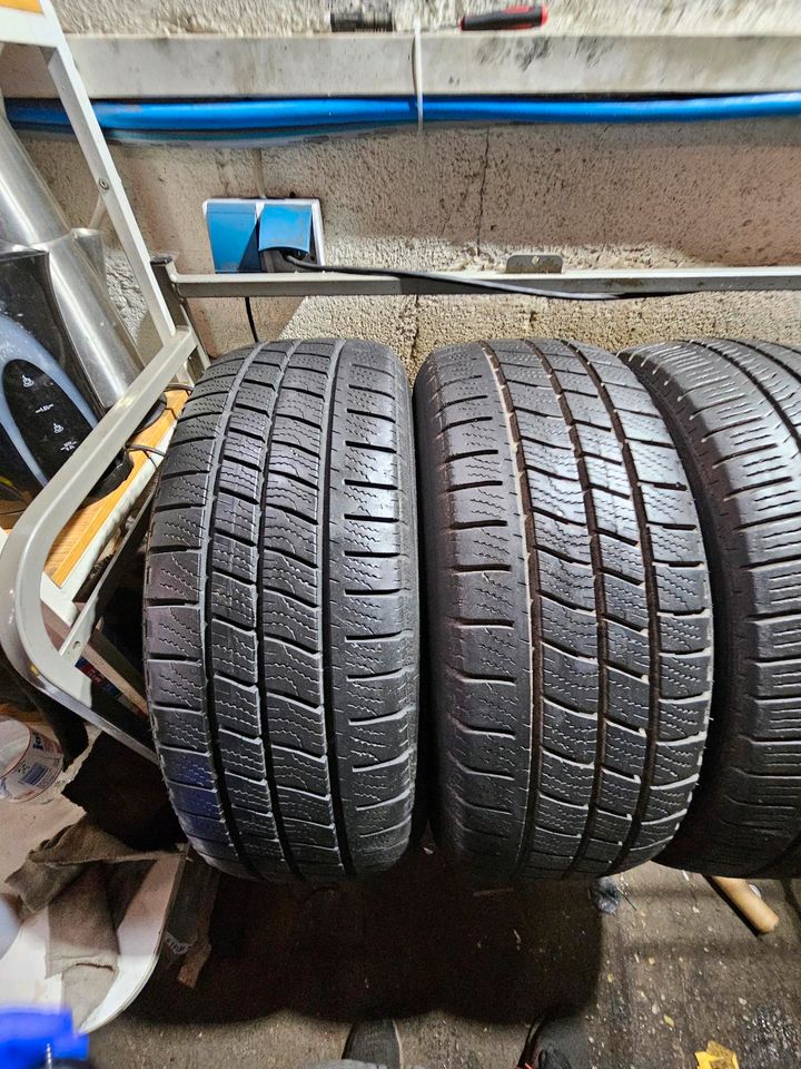 Ich verkaufen  4x  Allweterreifen 215 65 15 C Goodyear und  Pirel in Neu-Isenburg