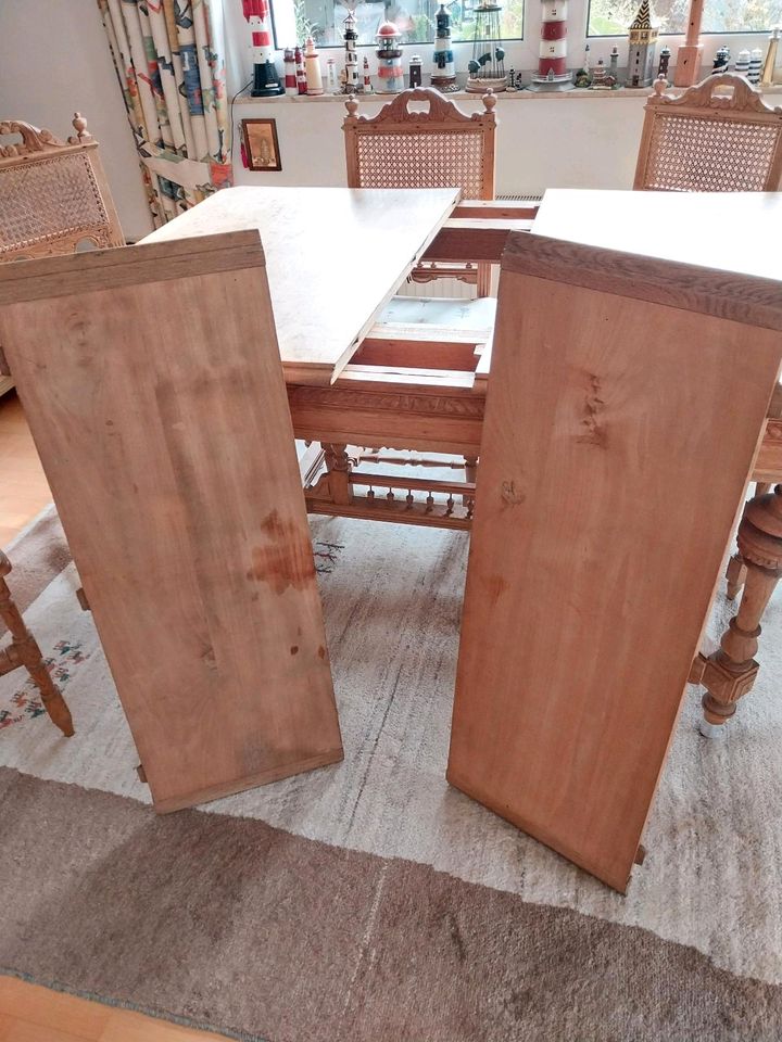 Antiker Esstisch Eiche mit 6 passenden Stühlen in Hattingen