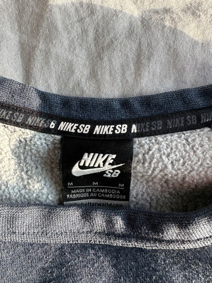 Nike Pullover in Bad Zwischenahn