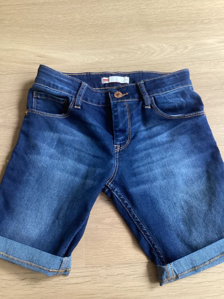 Levi's Slim fit  Bermudas shorts  Blau Größe 12  Gr  146  Mädchen in Hamburg