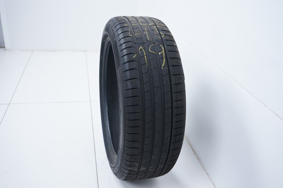 1x Sommerreifen Pirelli 225 45 19 Zoll DOT17 Bmw* ca.7mm in Ergolding