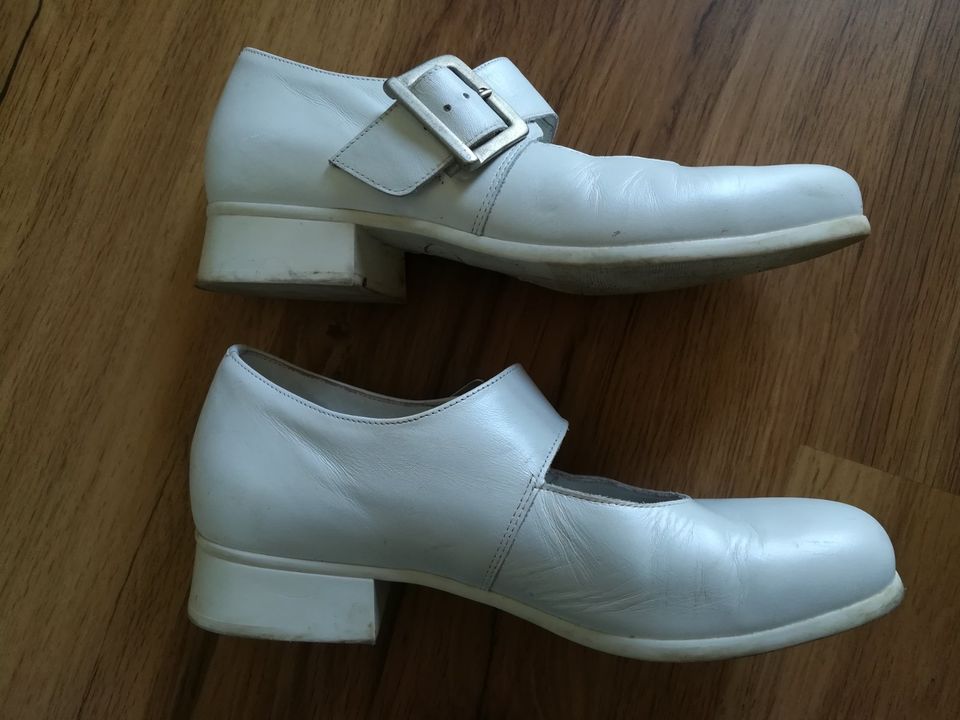 Kommunionschuhe / Brautmädchenschuhe weiß Mädchen Größe 36 in Vohenstrauß