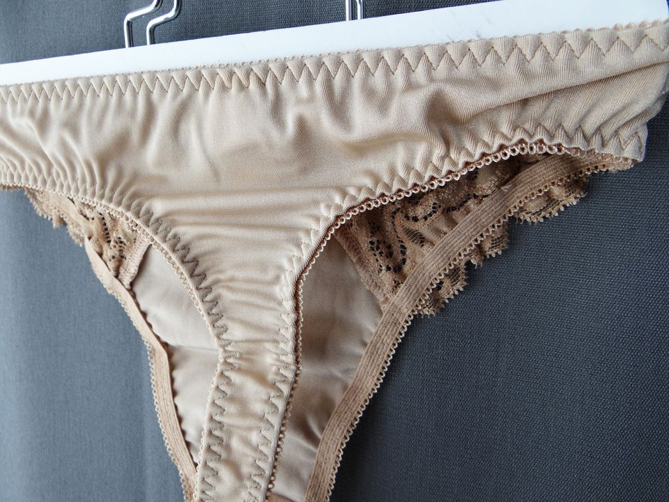 String Panty Slip Höschen mit Spitze NEU Unterhose Damenwäsche in Waren (Müritz)
