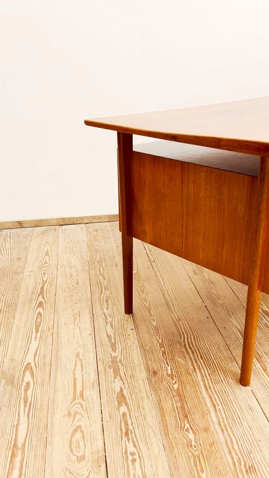 Dänischer Mid Century Teak Schreibtisch, Peter Løvig Nielsen in München