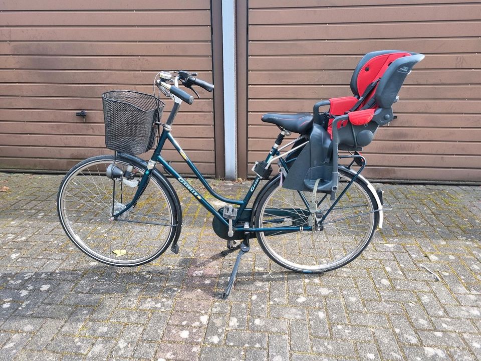 Fahrrad von Gazelle mit Römer-Kindersitz, fahrbereit in Neuss