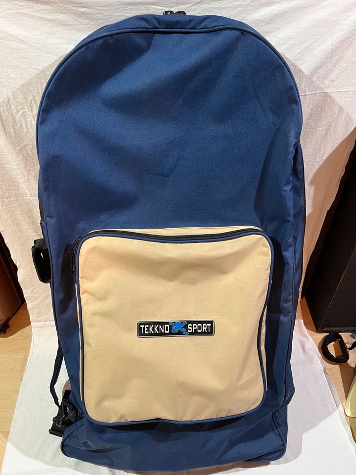 Bodyboard blau Tekkno WR mit Rucksack und flossen in Rostock