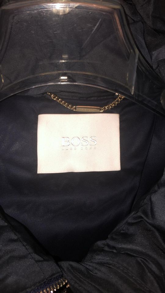 Daunenjacke Hugo Boss in Koblenz