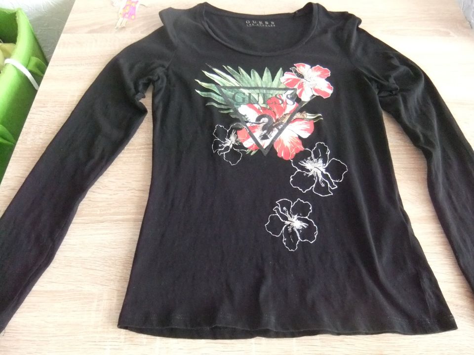 Guess Langarmshirt T-Shirt Gr S mit Druck in Amberg