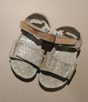 Sandalen Next 24 Gold Zehentreter 2 Paar für 8€ Bielefeld - Bielefeld (Innenstadt) Vorschau