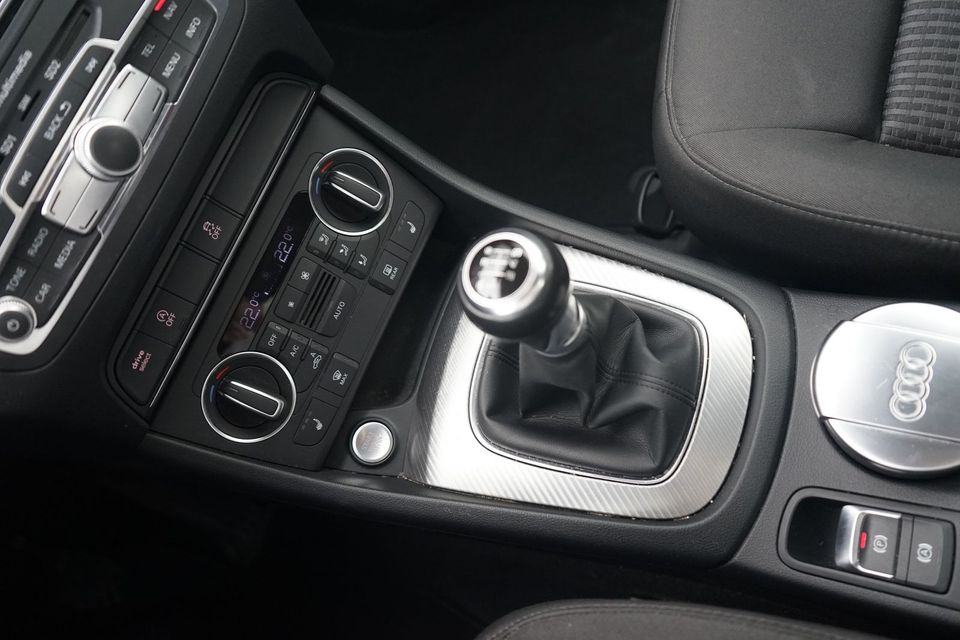 Audi Q3 2.0 TDI Sitzheizung Tempomat Navi Bi-Xenon in Brehna