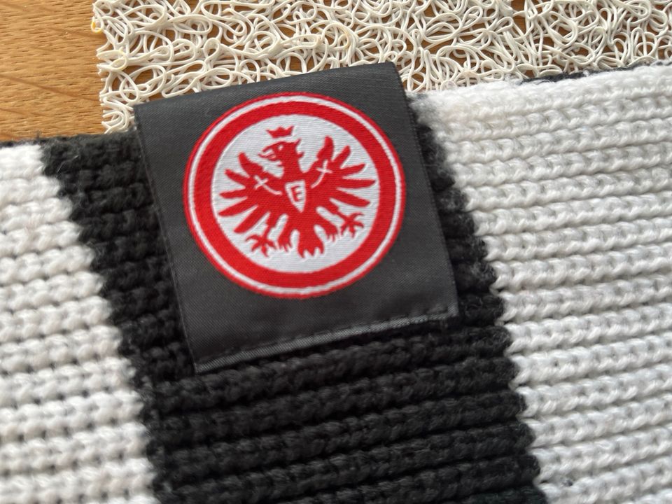 Eintracht Frankfurt Loopschal in Neu-Isenburg