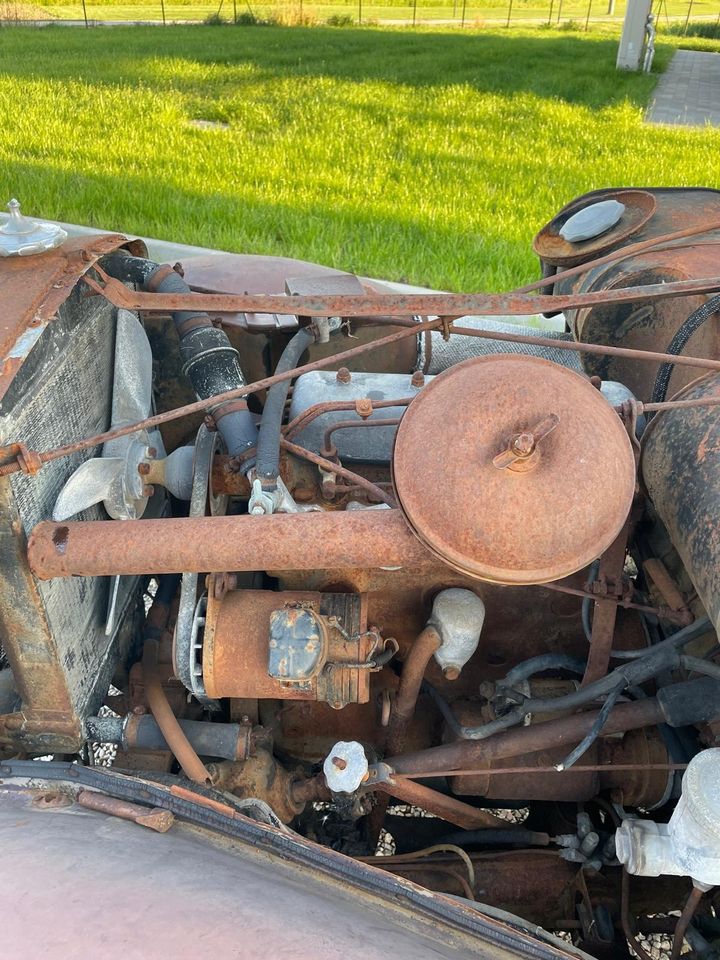 Mercedes benz 170D doodlebug traktor in Hagelstadt