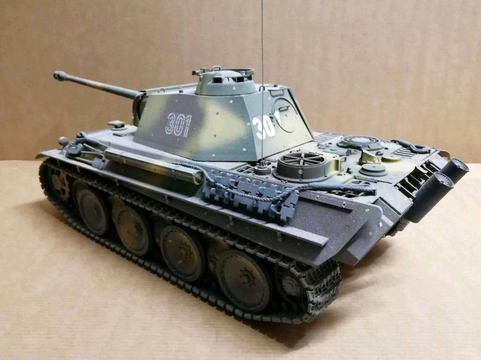 Tamiya Panther V Modell in Originallackierung in Igensdorf