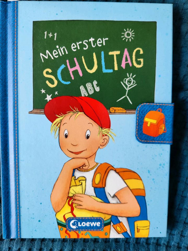 Neu: Erinnerungsbuch Einschulung Mein erster Schultag Loewe in Marburg