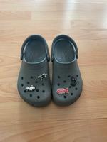 Crocs Gr. 38 mit Jibbitz Sachsen-Anhalt - Halle Vorschau