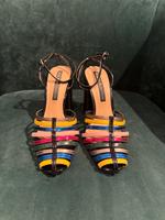 Zara High Heels Sandalen Riemen Lackleder Blockabsatz Gr38 Baden-Württemberg - Pforzheim Vorschau