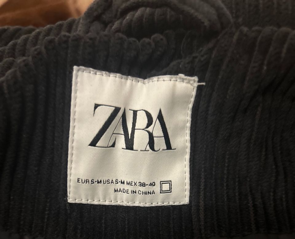 Zara Kord Puffer Jacke S-M in Plochingen