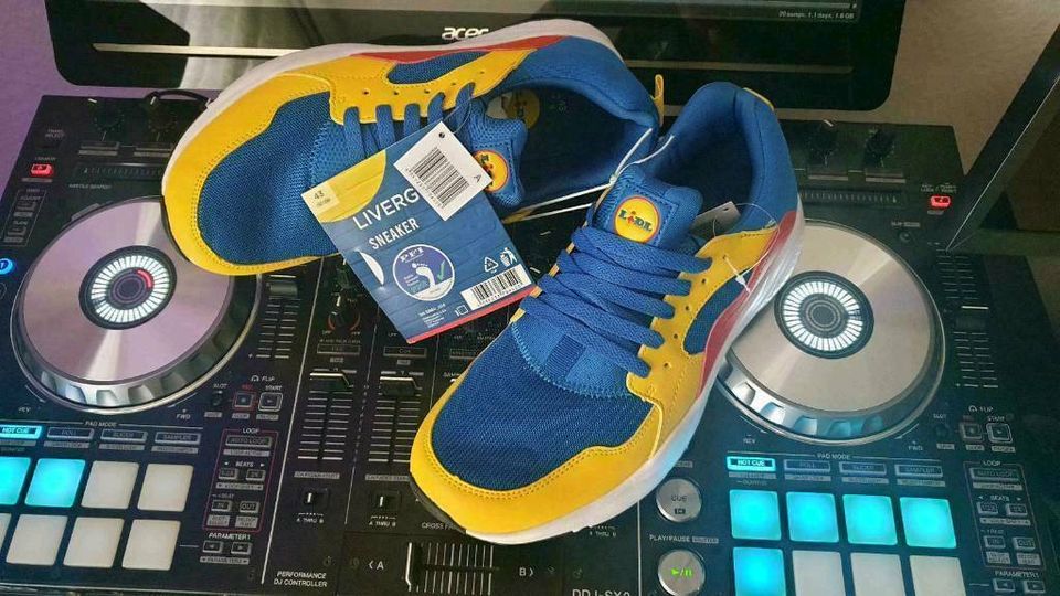 Lidl sneaker ( 43 ) neu ...falsche grösse gekauft ! in Trittau