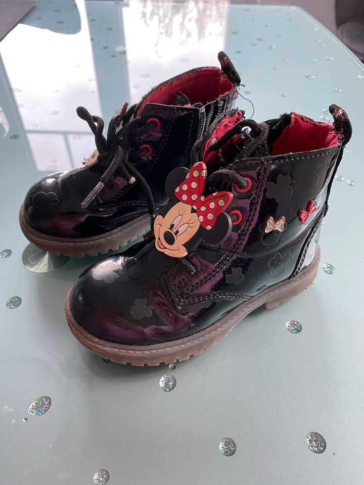 Minnie Mousse Lackstiefel in Fredersdorf-Vogelsdorf