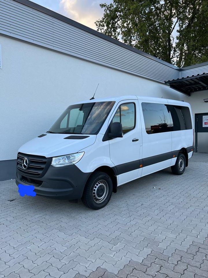 9 Sitzer mieten, Kleinbus mieten, Transporter mieten,Fahrzeug mieten,Bus Mieten in Duisburg