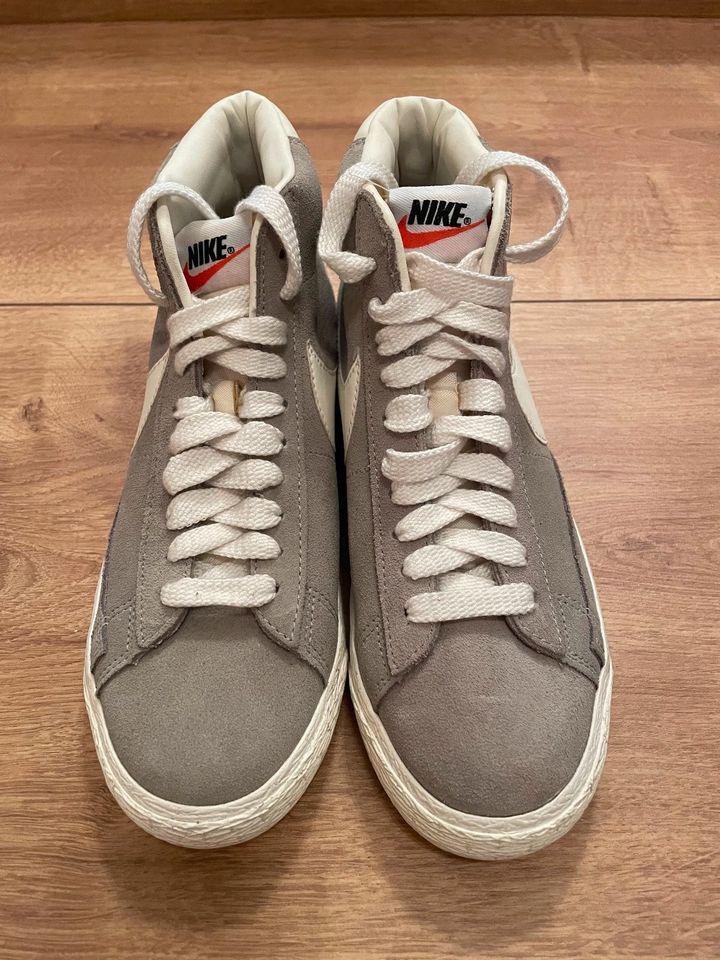 NIKE Blazer Mid Premium Suede grau Sneaker - Gr. 37,5 NEU in Sinsheim