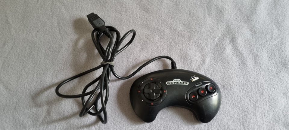 SEGA Mega Drive Genesis Controller Joypad Drücker in Köln