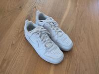 Nike Sneaker Turnschuhe weiß 38,5 (UK 5,5) Hessen - Gelnhausen Vorschau