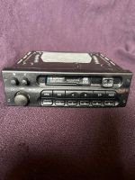 Blaupunkt Car 300 Autoradio-Kassette Opel Youngtimer Oldtimer Bayern - Aschaffenburg Vorschau